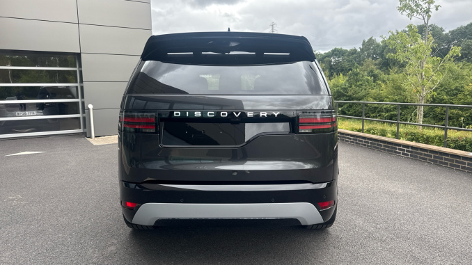 Land Rover Discovery 3.0 D350 Metropolitan Edition 5dr Auto Diesel Station Wagon - Image 10